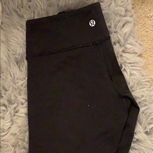 Black lululemon leggings